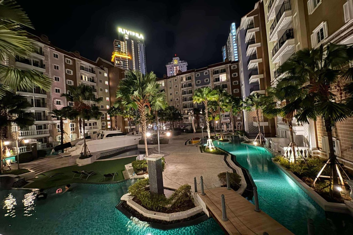Condo For Sale in Na Jomtien, Pattaya